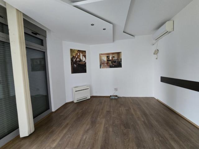 Poslovni prostor, 192m2, Centar, Podgorica