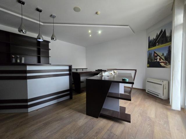 Poslovni prostor, 192m2, Centar, Podgorica