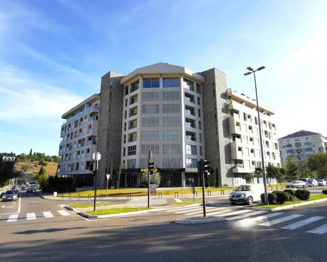 Dvosoban namješten stan, 94m2, Vezirov most, Podgorica