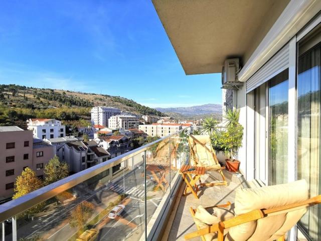 Dvosoban namješten stan, 94m2, Vezirov most, Podgorica