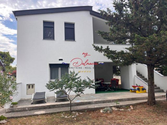Vir, Kuća s 2 apartmana,  1. kat za adaptaciju