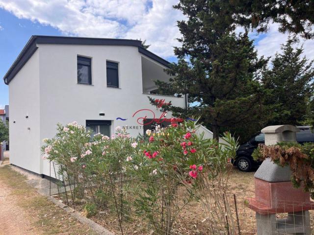 Vir, Kuća s 2 apartmana,  1. kat za adaptaciju