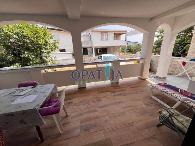 Vir - Kuća s 2 apartmana 300m do plaže