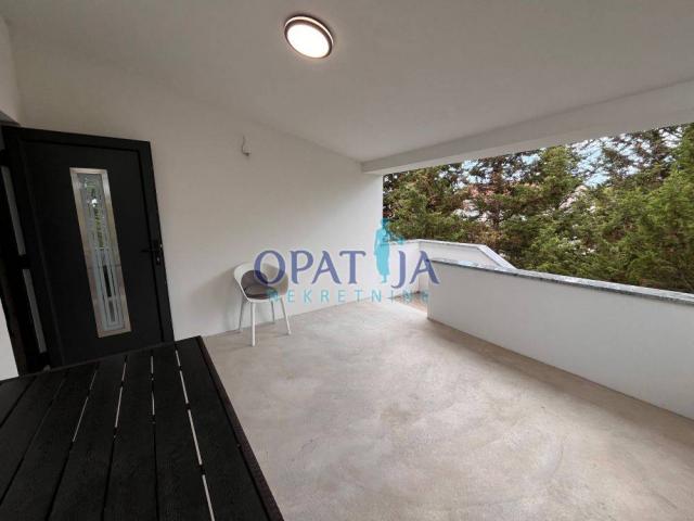 Vir, Kuća s 2 apartmana,  1. kat za adaptaciju