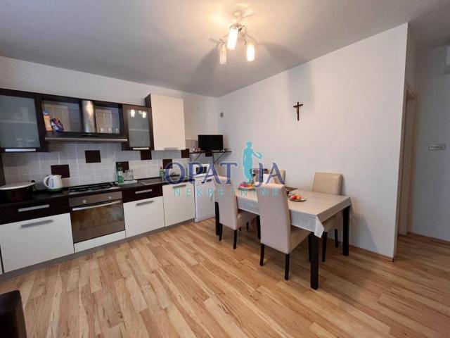 Vir, Kuća s 2 apartmana,  1. kat za adaptaciju