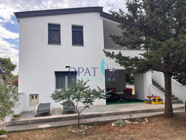 Vir, Kuća s 2 apartmana,  1. kat za adaptaciju