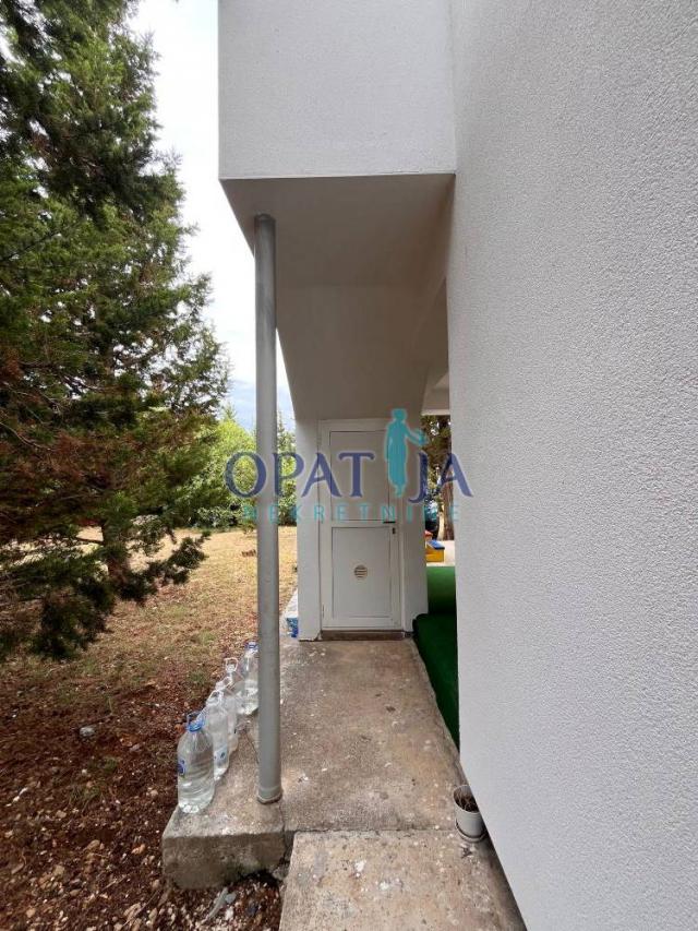 Vir, Kuća s 2 apartmana,  1. kat za adaptaciju