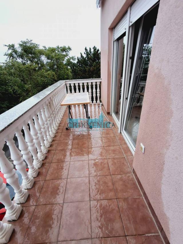 SELCE - STAN 72 m2, 2 balkona, parking