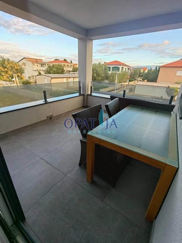 Vir, Apartman 1. kat/krovna terasa/pogled na more