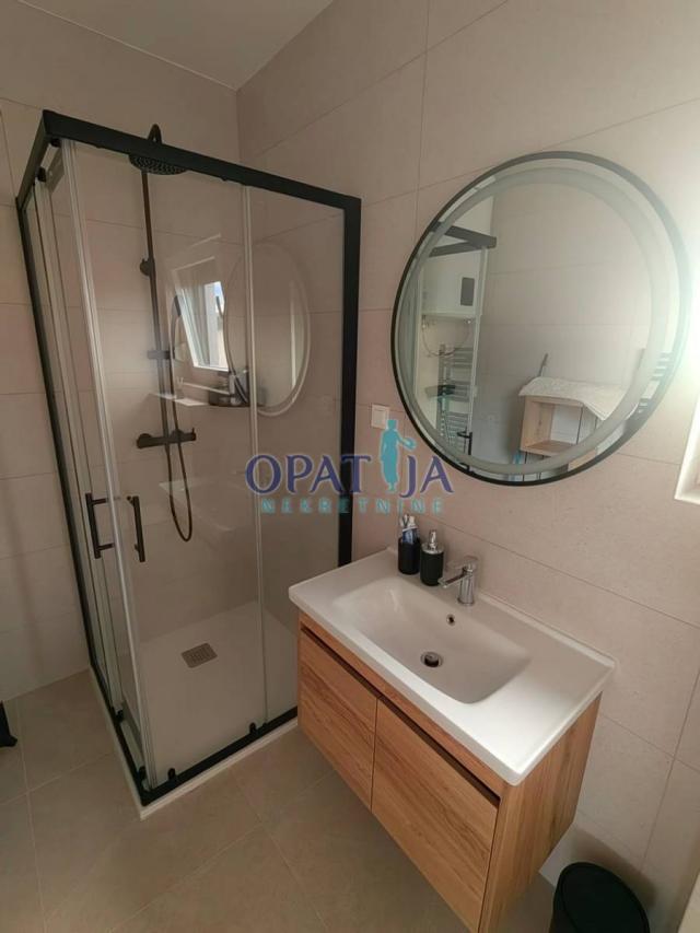Vir, Apartman 1. kat/krovna terasa/pogled na more