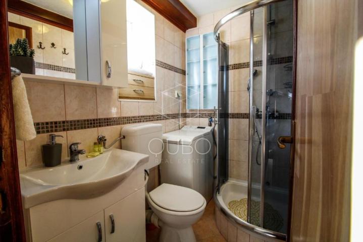 Rovinj – Dvoetažni stan s terasom u centru, mirna lokacija, pogled na staru jezgru