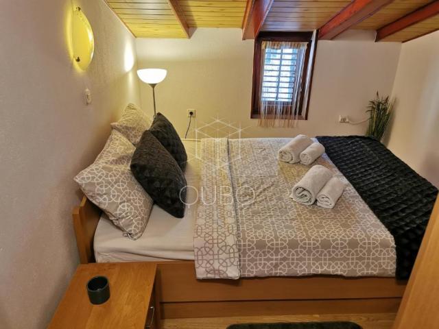 Rovinj – Dvoetažni stan s terasom u centru, mirna lokacija, pogled na staru jezgru