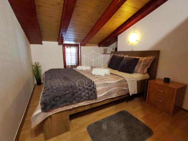 Rovinj – Dvoetažni stan s terasom u centru, mirna lokacija, pogled na staru jezgru