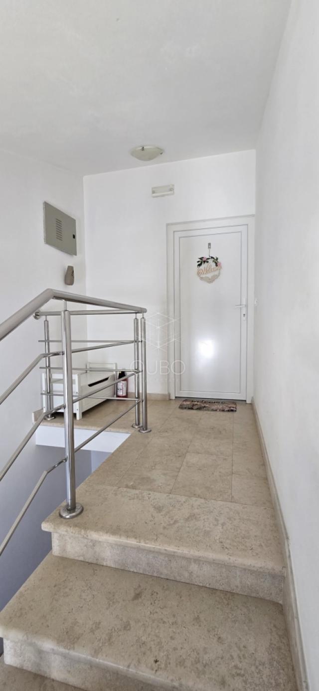 Rovinj – Spacious top-floor apartment with terrace and additional basement space