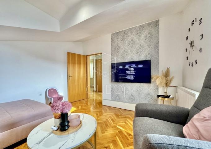 Rovinj – Spacious top-floor apartment with terrace and additional basement space