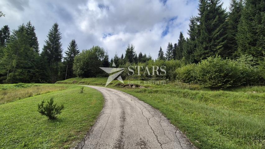 Gorski Kotar, Tršće – Baugrundstück 1.000 m² mit Hauptprojekt