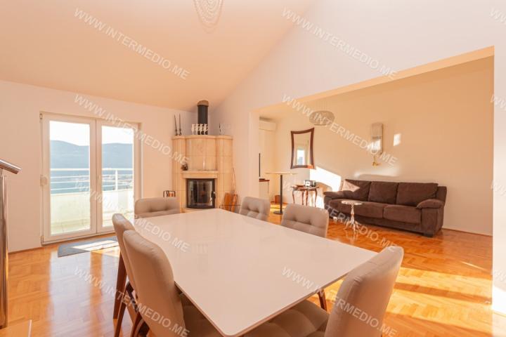 Three bedroom duplex, 95m2, Topla 2, Herceg Novi