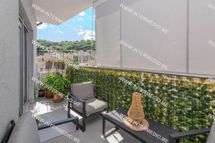 Renovated One-Bedroom Apartment, 56 m² – Topla 2, Herceg Novi