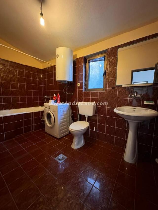 House for sale near center of the city, Bar