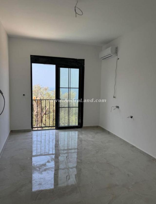 For Sale – Luxury Villa with Pool and Panoramic View in Vitići, Bar