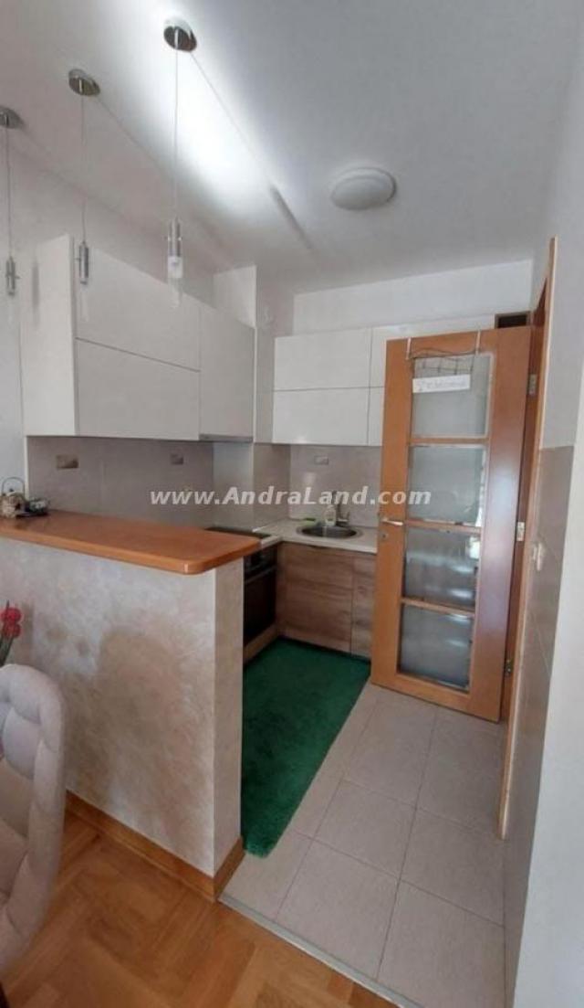 Eine Wohnung, die begeistert – 2-Zimmer-Apartment im Herzen von Bar