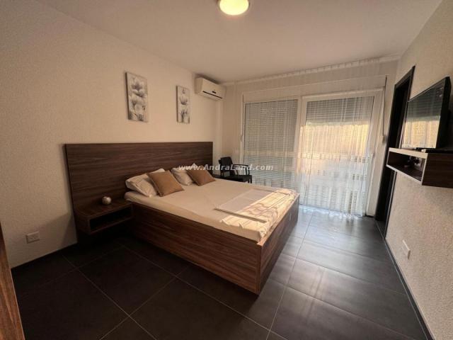 Na prodaju: Ekskluzivni apartmanski objekat sa penthausom i panoramskim pogledom na more i planine