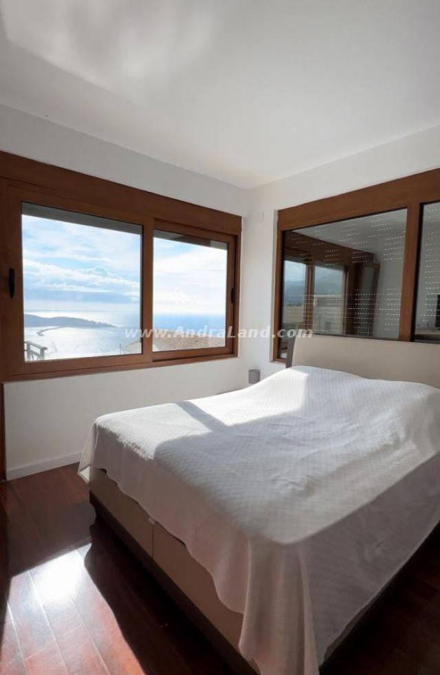 VILLA WITH PANORAMIc VIEW OF THE CITY AND THE SEA, ŠUŠANJ