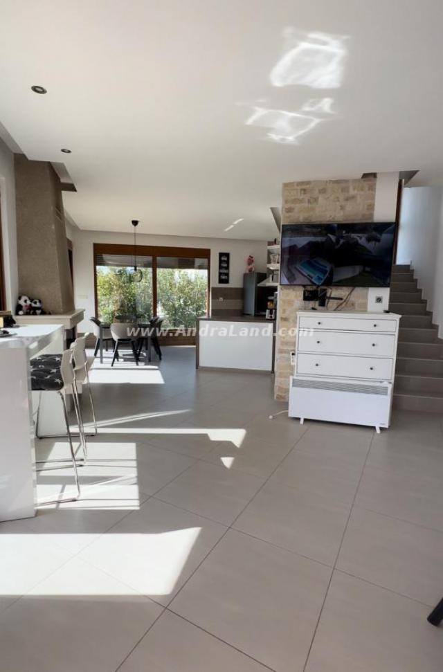 VILLA WITH PANORAMIc VIEW OF THE CITY AND THE SEA, ŠUŠANJ