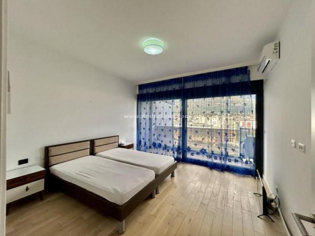 FOR SALE: ONE-BEDROOM APARTMENT, BAR