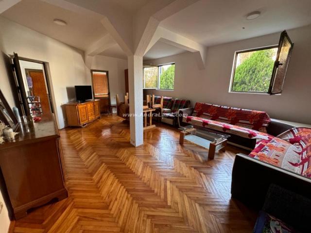 House for sale near center of the city, Bar