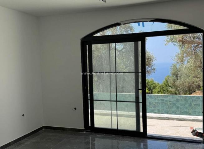 For Sale – Luxury Villa with Pool and Panoramic View in Vitići, Bar