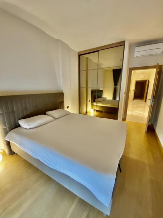 Smeštaj, Stan, 120m2 , Preko morače