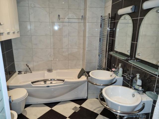 Izdavanje, Stan, 85m2 , Podgorica