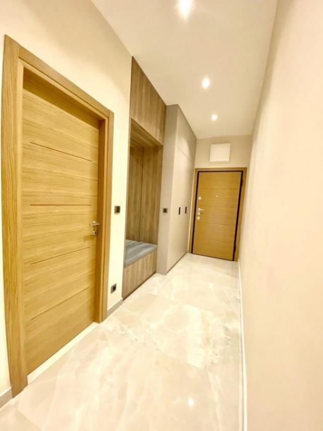 Smeštaj, Stan, 120m2 , Preko morače
