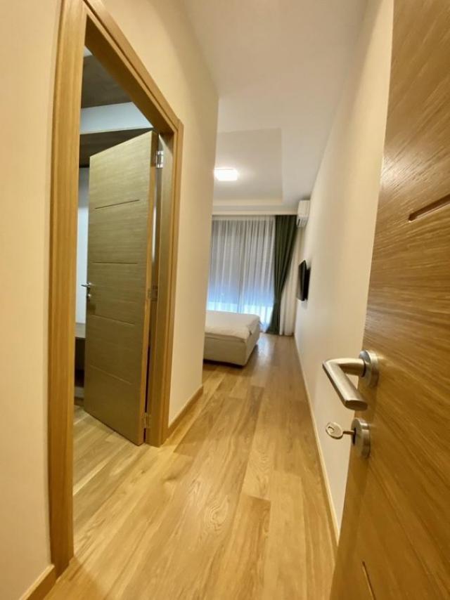 Smeštaj, Stan, 120m2 , Preko morače