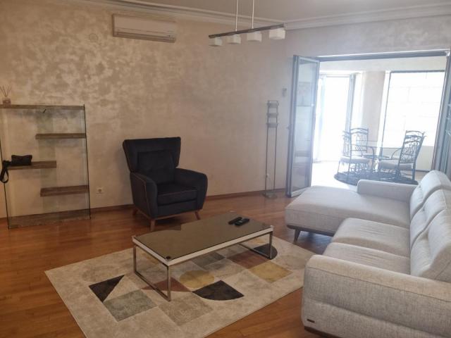 Izdavanje, Stan, 85m2 , Podgorica