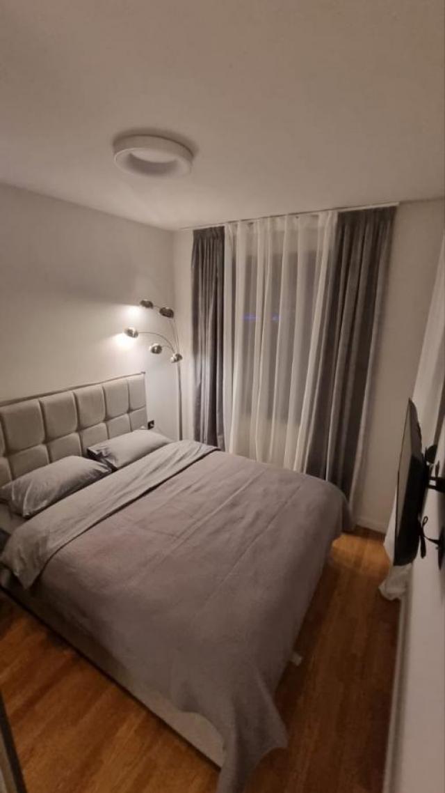 Izdaje se dvosoban stan - Zabjelo, Podgorica