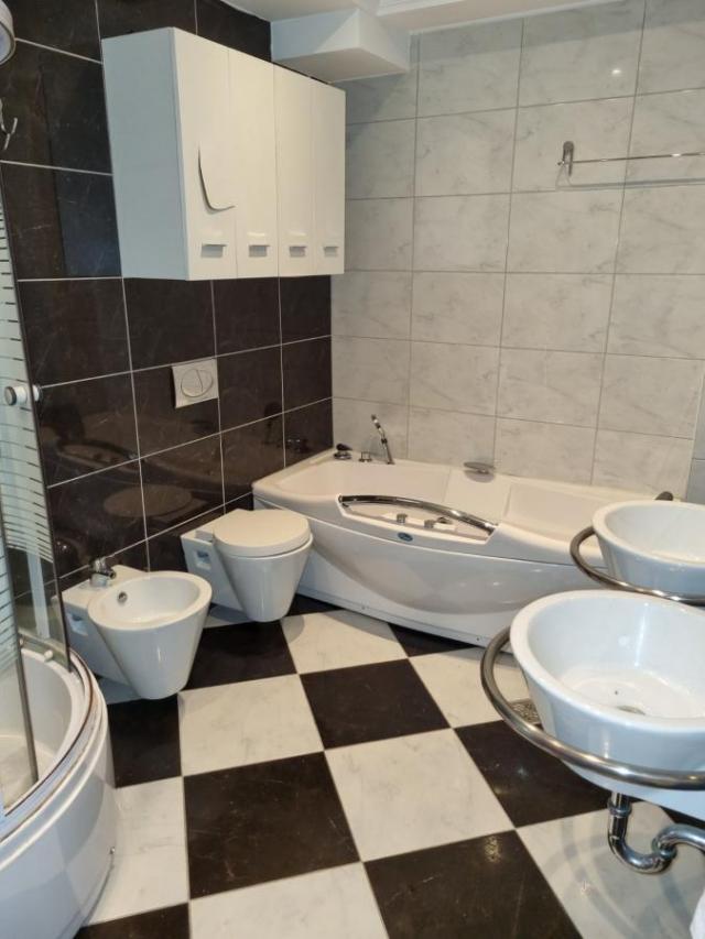 Izdavanje, Stan, 85m2 , Podgorica
