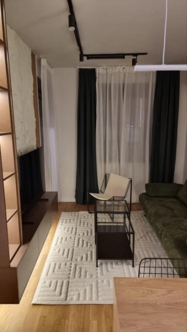 Izdaje se dvosoban stan - Zabjelo, Podgorica