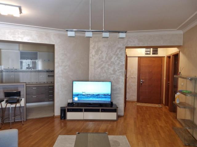 Izdavanje, Stan, 85m2 , Podgorica