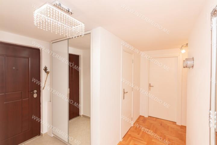 Three bedroom duplex, 95m2, Topla 2, Herceg Novi