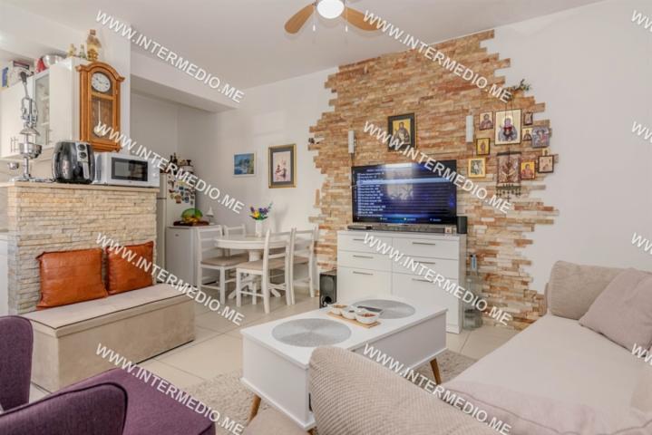 Renovated One-Bedroom Apartment, 56 m² – Topla 2, Herceg Novi