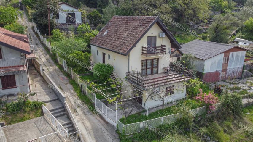 Prodaja, kuća, 150m2, Drenovik, Herceg Novi