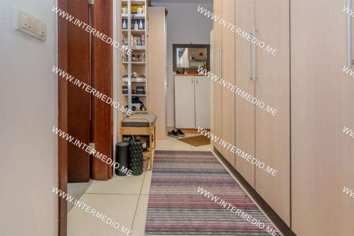 Renovated One-Bedroom Apartment, 56 m² – Topla 2, Herceg Novi