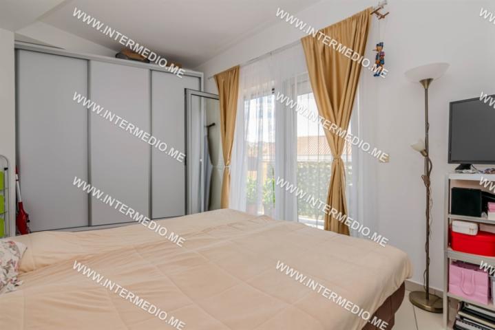 Renovated One-Bedroom Apartment, 56 m² – Topla 2, Herceg Novi