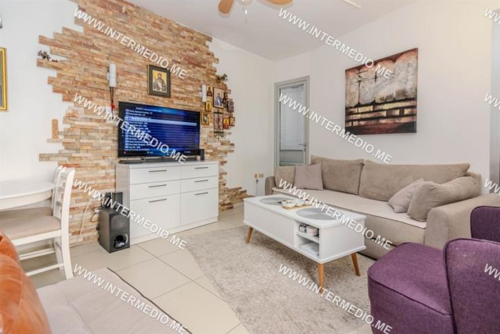 Renovated One-Bedroom Apartment, 56 m² – Topla 2, Herceg Novi