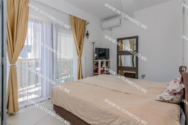 Renovated One-Bedroom Apartment, 56 m² – Topla 2, Herceg Novi
