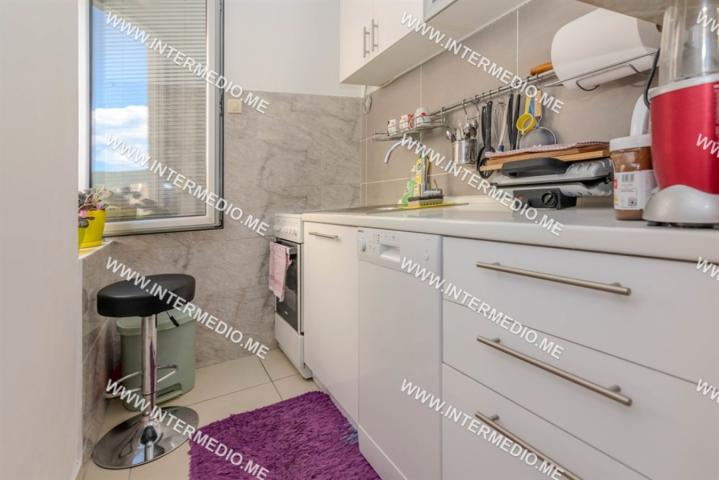 Renovated One-Bedroom Apartment, 56 m² – Topla 2, Herceg Novi