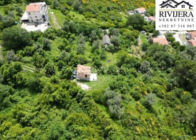 Prodaje se kuca s velikim imanjem naselje Mrcevac Tivat