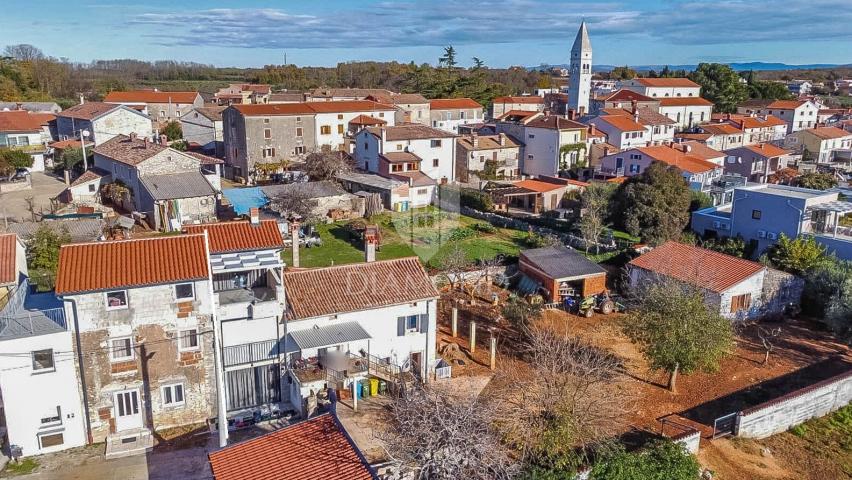 Poreč, okolica, šarmantna kuća s panoramskim pogledom!